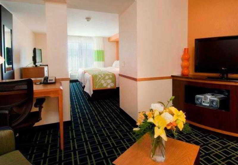 Fairfield & By Marriott Parmer Tech Ridge